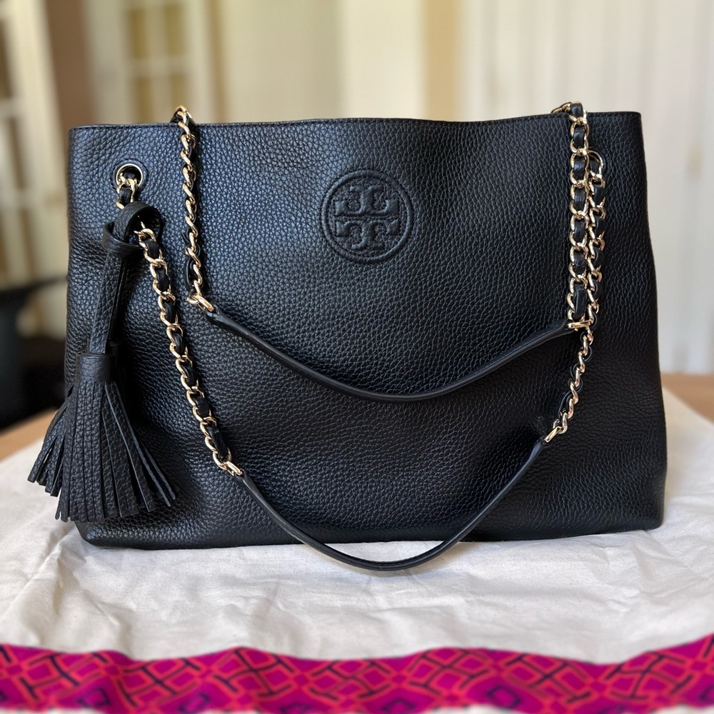 NEW Tory Burch Britten Triple Compartmant Pebble Leather Black Bag